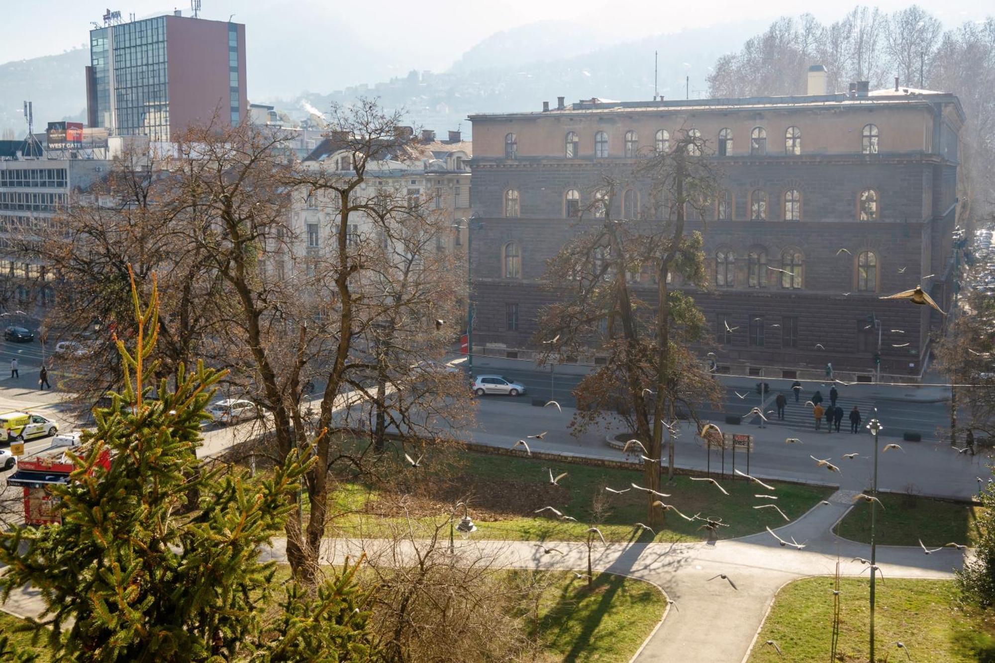 Spacious Parkfront * Sarajevo
