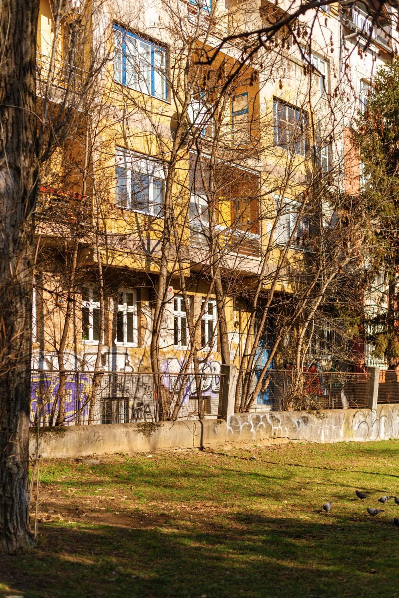 Spacious Parkfront